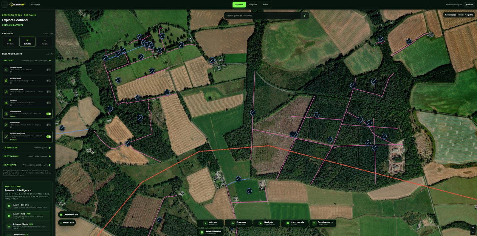 A real DetectraPro screenshot showing labelled and unlabelled historic paths in distinct colours, with the sidebar legend visible.