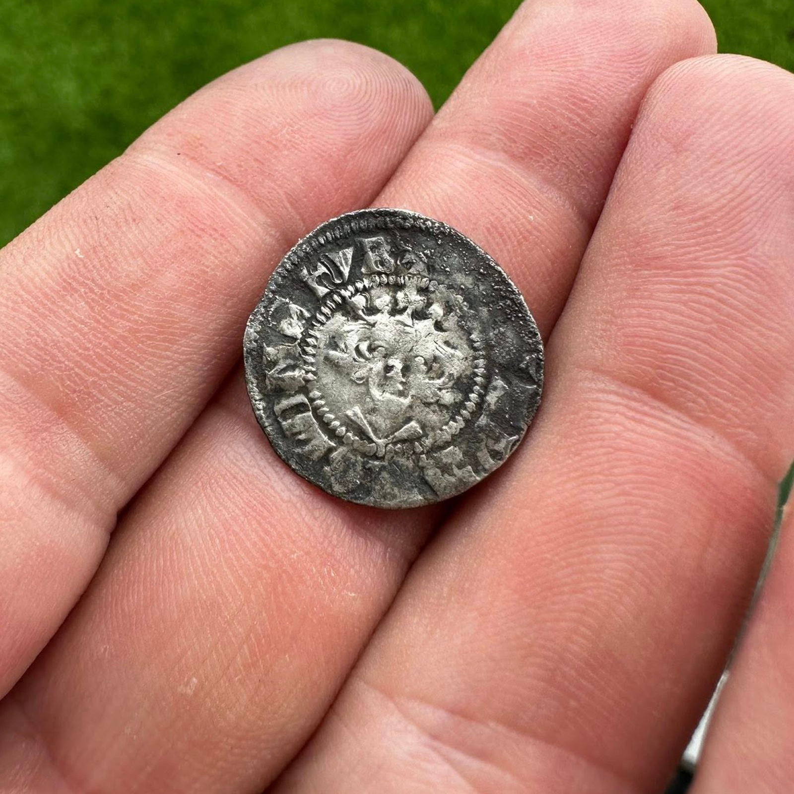 Community find image